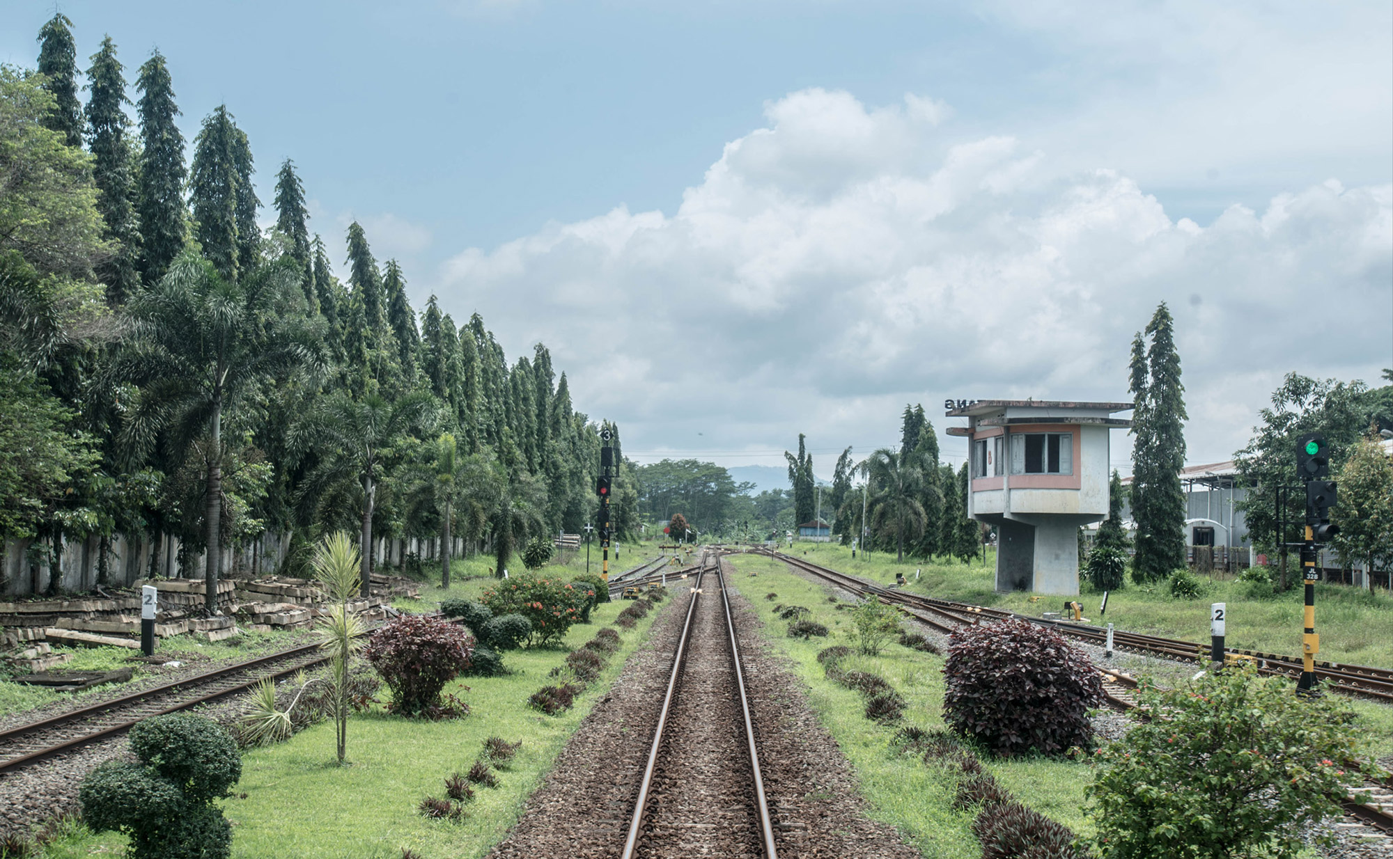 journey-through-java-by-train-exclusive-offers-at-amanjiwo-aman